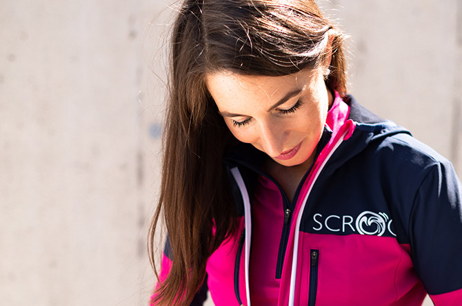 Model mit sWooltec Merino Jacke Damen von SCROC